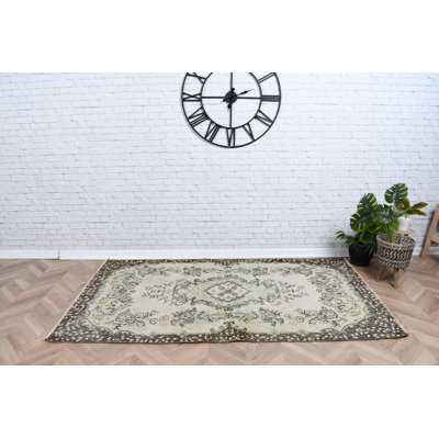 Tapis turc rétro traditionnel ivoire et brun tissé à la main traditionnel pour un décor élégant