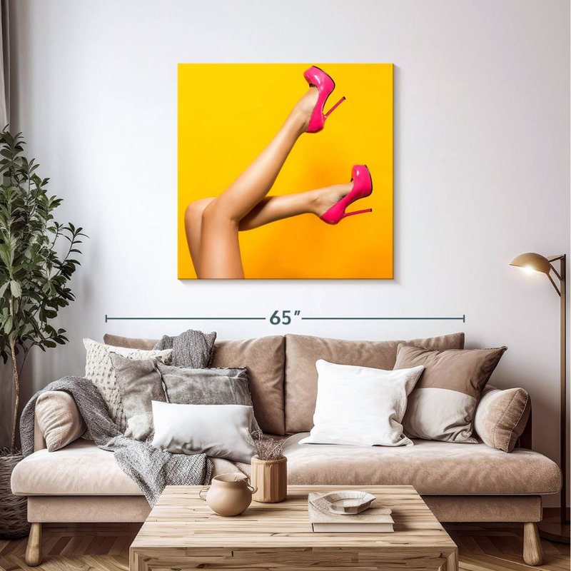 Femme aux longues jambes, H 39 po x l 39 po