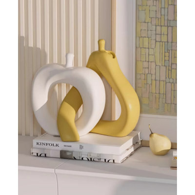 Decola Figurines & Sculptures