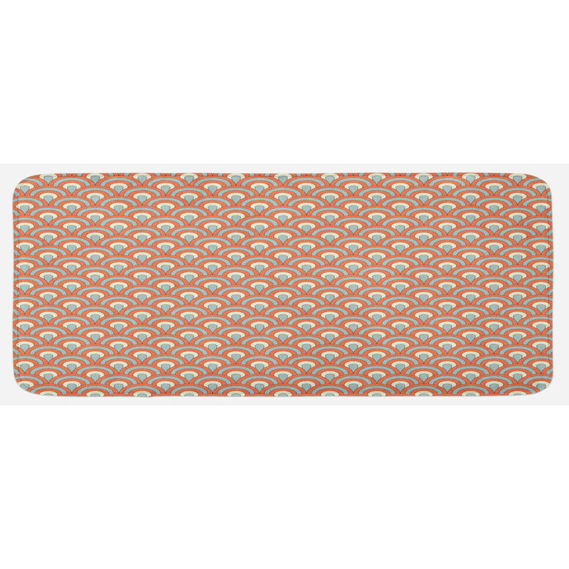 Les vagues courbées de mer recouvrent des formes ovales chevauchant des ovales orange bleu pâle tapis de cuisine jaune