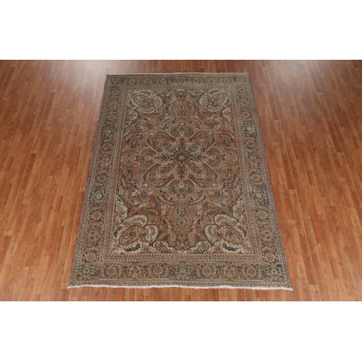 Hand-Knotted Area Rug 7x9