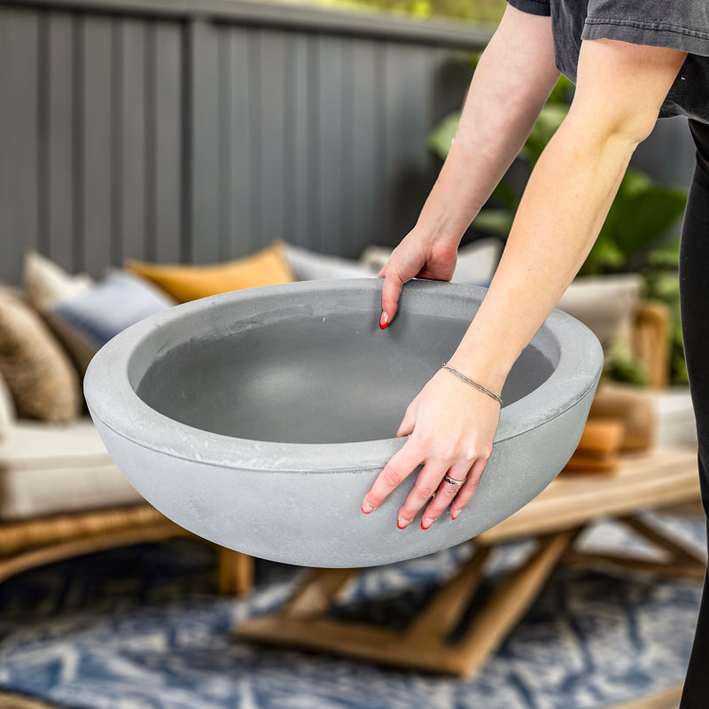 Pot de fleurs rond en polyrésine pour l'extérieur 20,75 po x 20,75 po x 11,5 po Ascend - gris - ensemble de 4, Gris, 4
