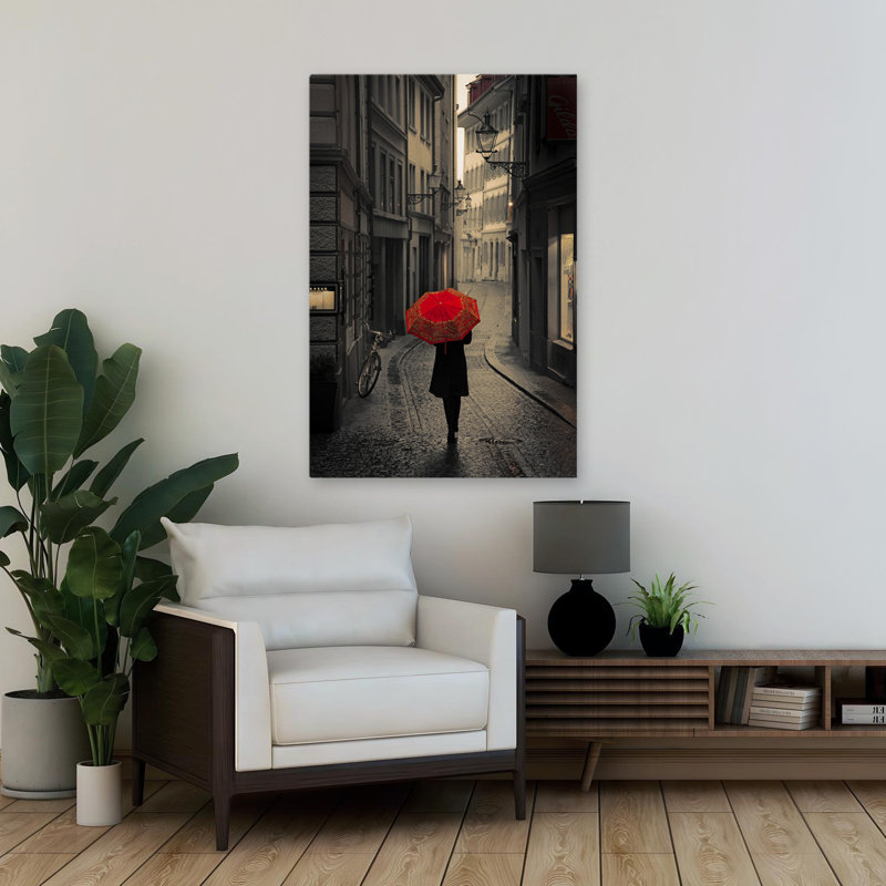 Red Rain - photographie figurative, art européen, H 36 po x l 24 po