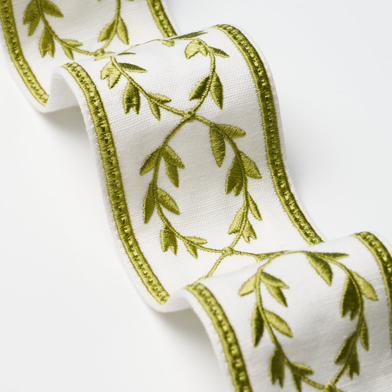 Schumacher X Paloma Contreras Maison Vine Trim, Leaf