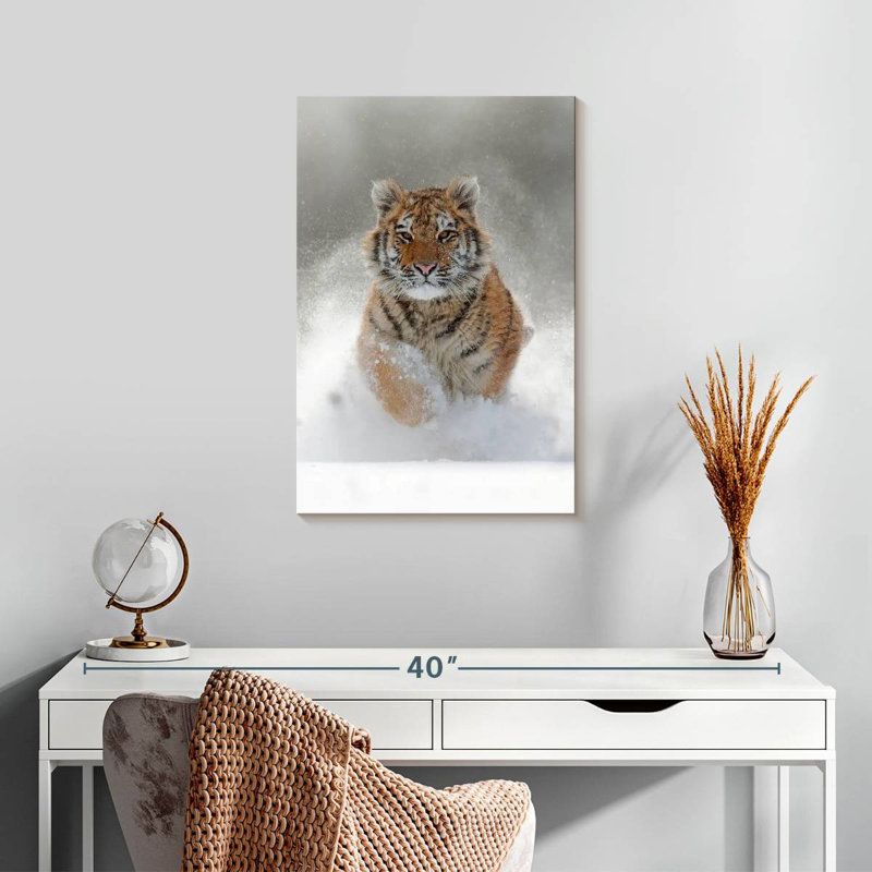 Brampt Amur Tiger, 24" H x 16" W