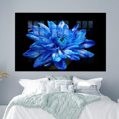 Chic Modern Art Blue Flower Glass Wall Artistry Ideal For Wedding Decorations And Personalized Gifting