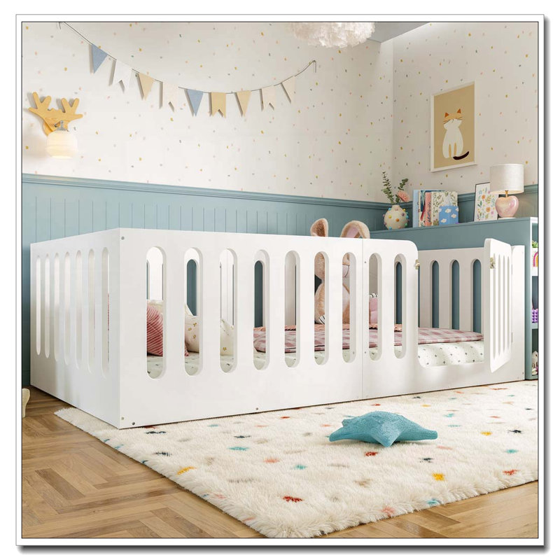 Floor Bed with High Fence with Door, low-profile and No Box Spring Needed Design, Lit simple, Blanc clair