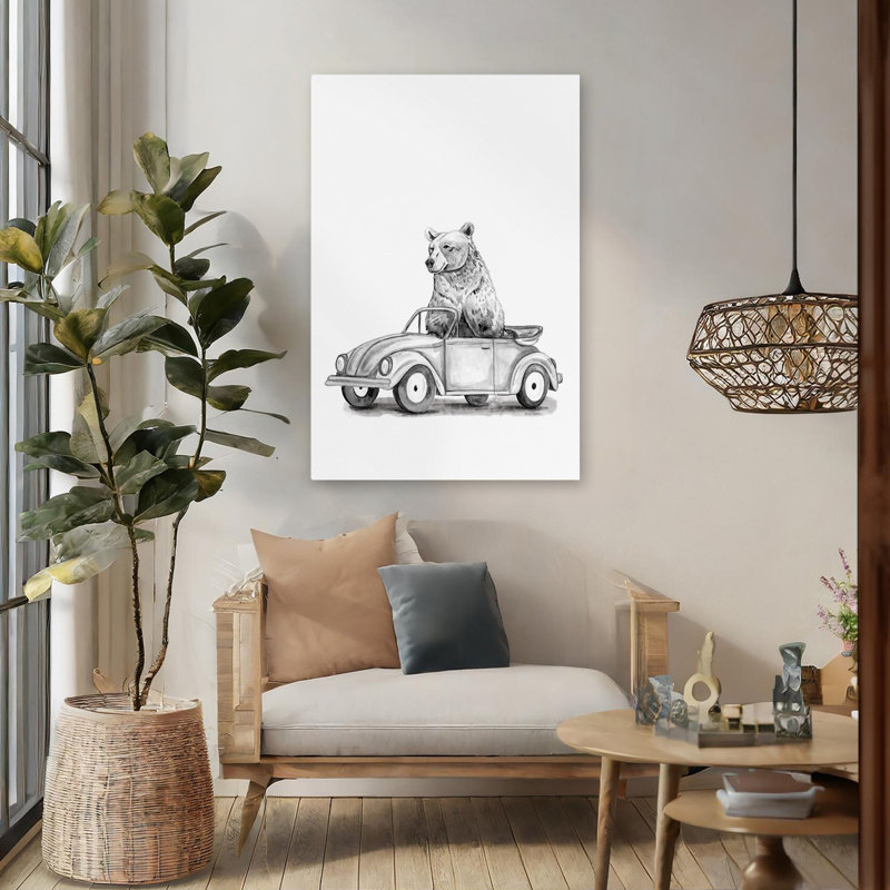 Ours dans une voiture - Ours contemporain dans une voiture de coléoptère, H 48 po x l 32 po