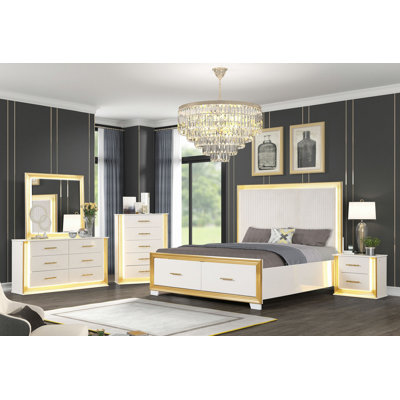 Tufted Bed Made With Wood