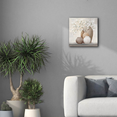 «Spring Still Life Sienna» par Julia Purinton, art mural sur toile