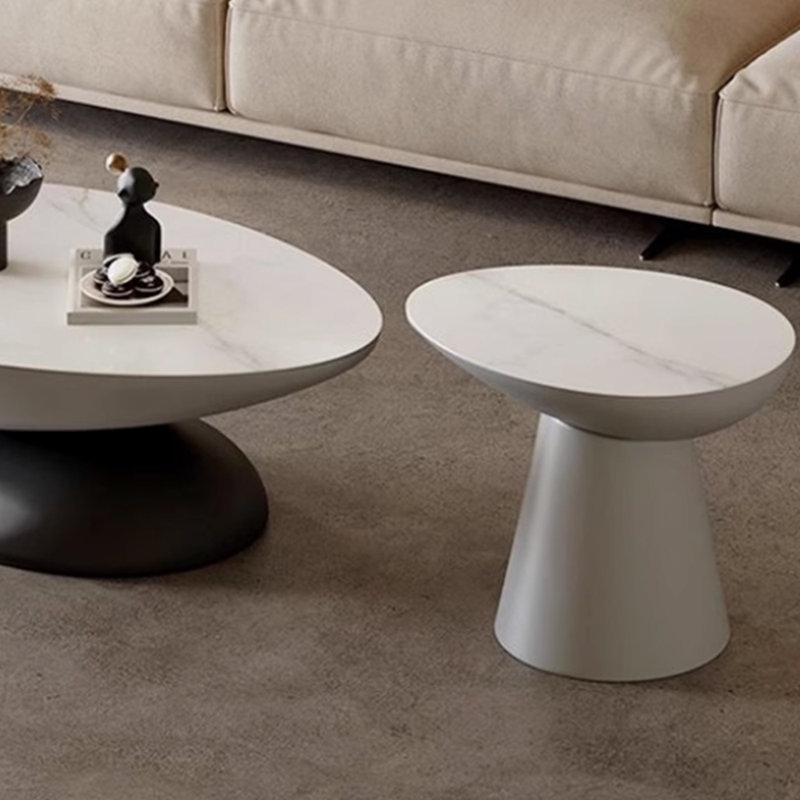 Table basse au design simple et créatif