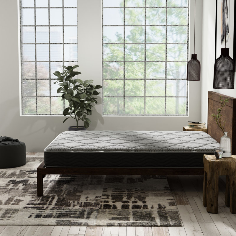 Matelas pour grand lit ferme de 8 pouces, ressorts ensachés individuellement, mousse de soulagement adaptative, bonne efficacité d'isolation des mouvements, fonctionnalité de soutien aux bords, construction respirante, confort des États-Unis