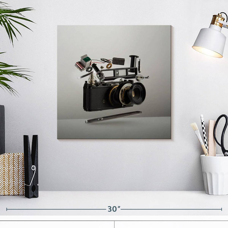 Caméra analogique démontée Senne, H 16 po x l 16 po