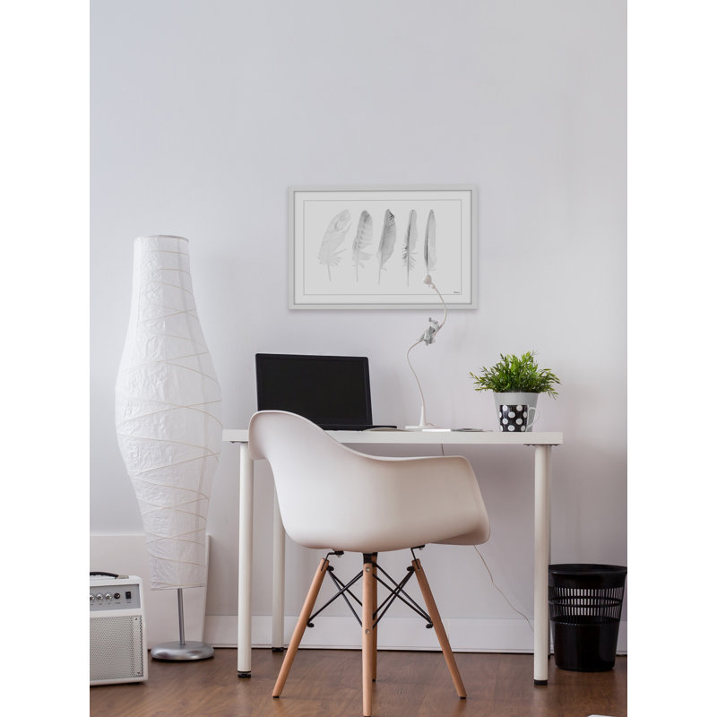 « cinq plumes blanches ii », impression encadrée, 30 po x 45 po