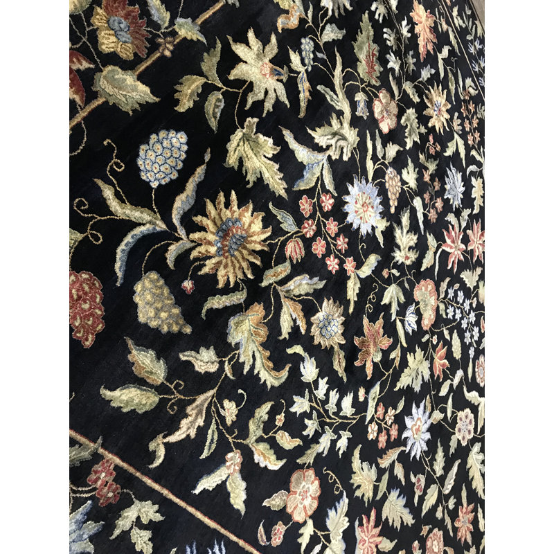 Tapis noir de haute qualité noué à la main