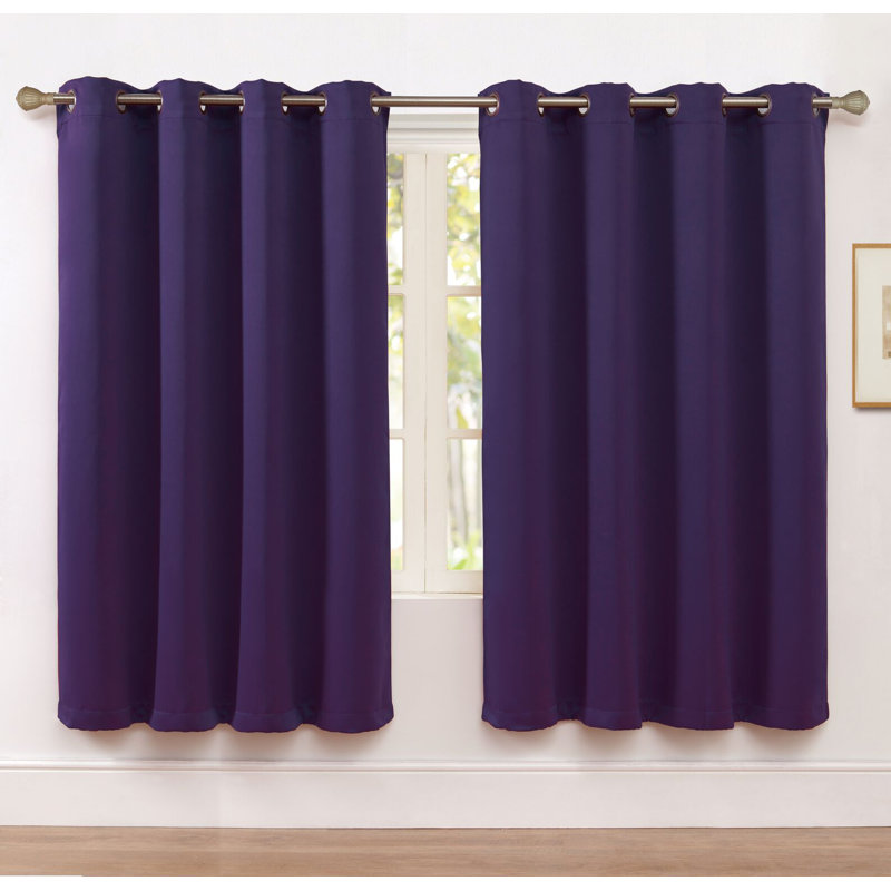 Paire de rideaux occultants et isolants avec œillets Karn Hotel, l 52" x L 63", Mauve