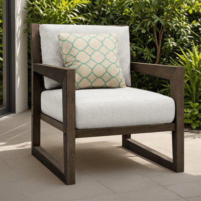 Chaise longue d'extérieur en bois massif avec coussins et coussin Sunbrella Norrell