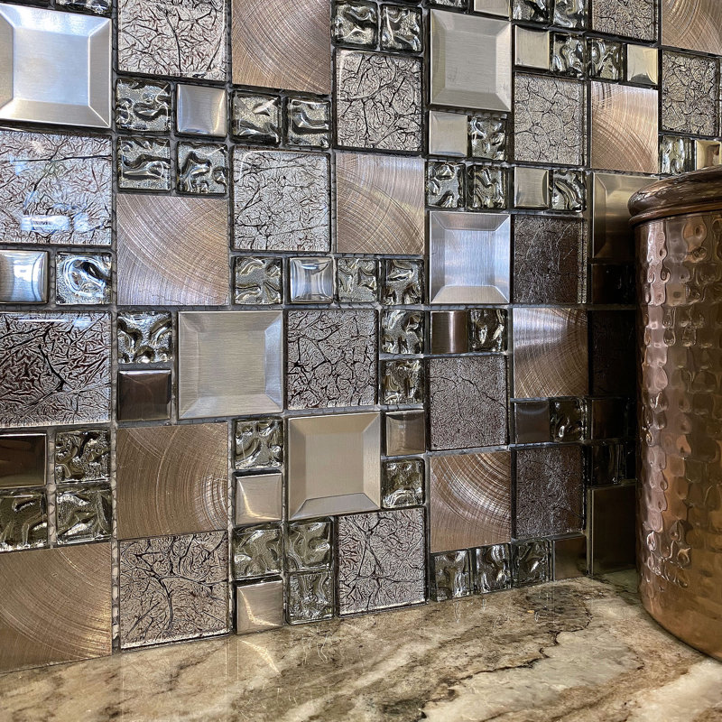 Carreau de mosaïque mural en verre et métal 12 po x 12 po Versailles