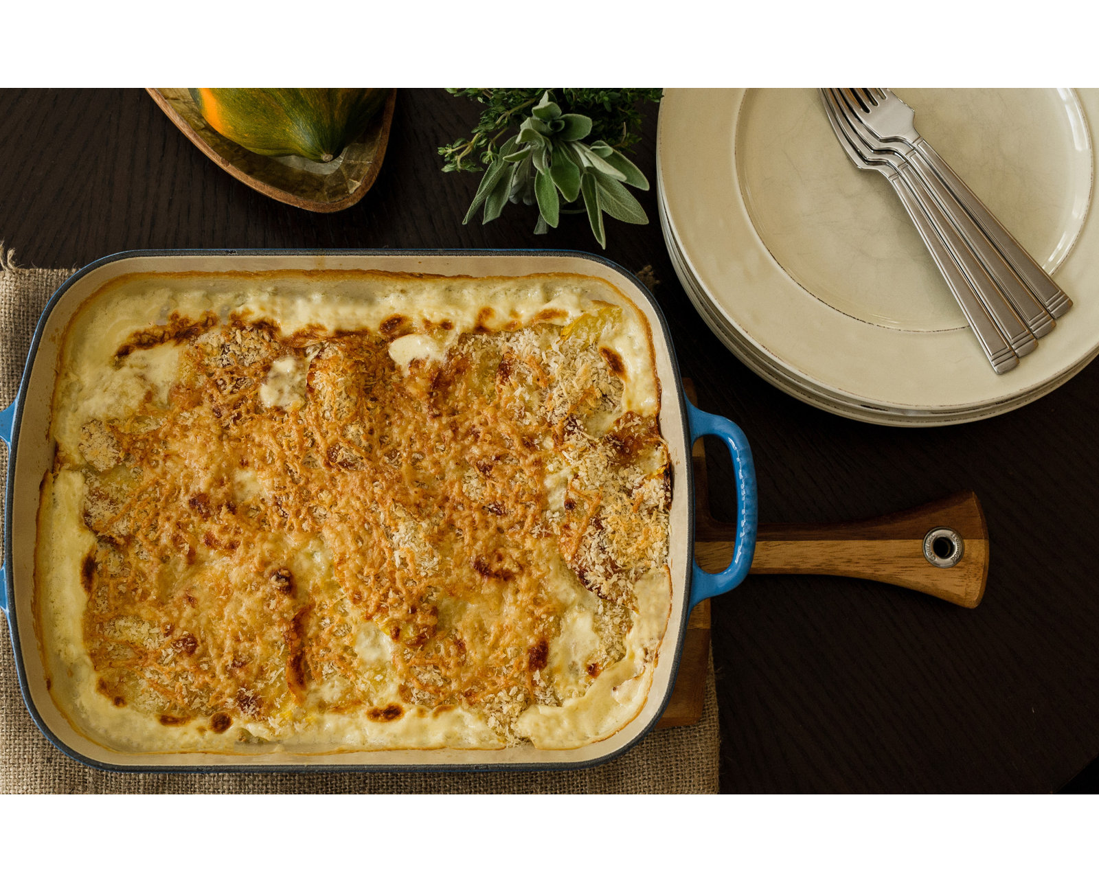 Le Creuset Signature Enameled Cast Iron Roaster, 5.25 qt., Marseille