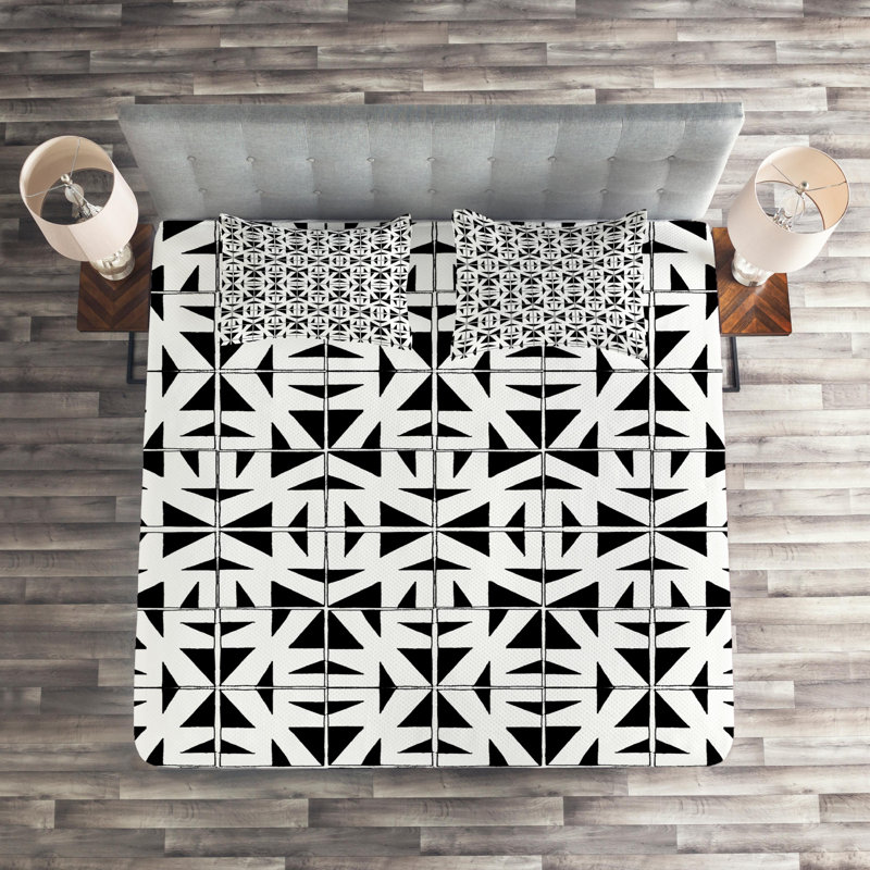 Polyester Geometric Shapes Coverlet, King Bedspread + 2 Shams