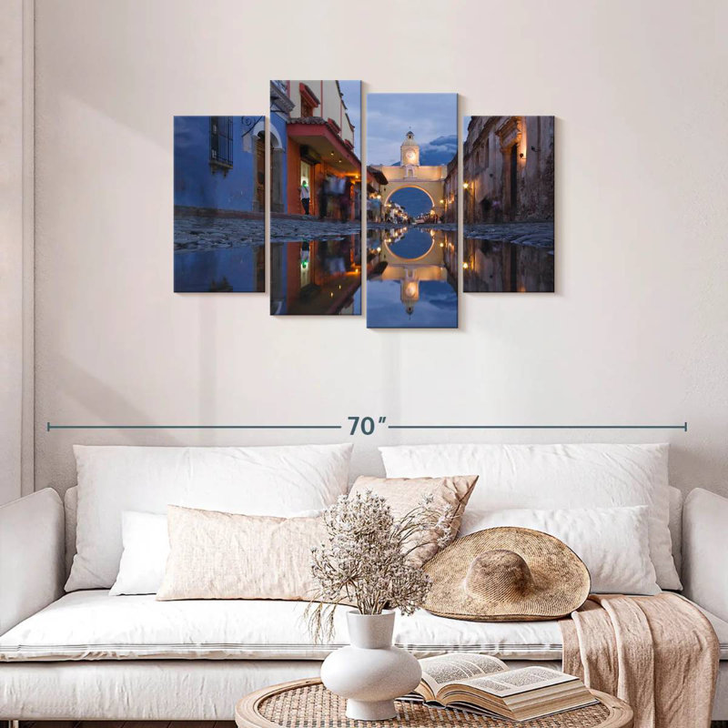 Nicci Antigua Street After The Rain, H 27 po x l 43 po