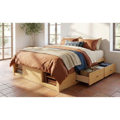 Lits grand format peu encombrants, conception en bois massif pour les maisons modernes