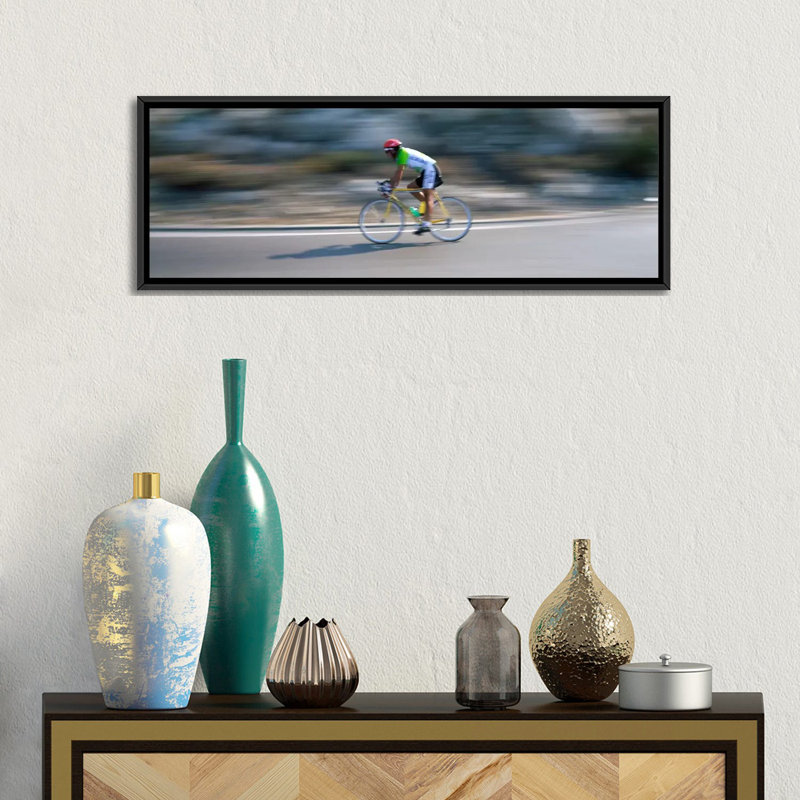 «Panoramic Bike Racer Catalonia, Espagne», reproduction d'art sur toile tendue, H 12 po x l 36 po x P 1,5 po, Toile tendue