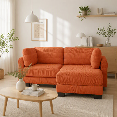 Canapé d'angle modulaire 2 places en chenille orange froncée, 183 cm (72 po), forme en L avec pouf amovible, revêtement en mousse haute densité, montage facile, idéal pour le salon ou la chambre.