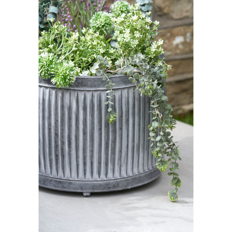 Bethke Metal Pot Planter