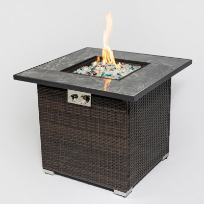 Table de foyer au gaz propane 30 po, foyer carré carré de 50 000 BTU, plateau de table en tuiles avec une belle base en osier pour la terrasse du patio extérieur