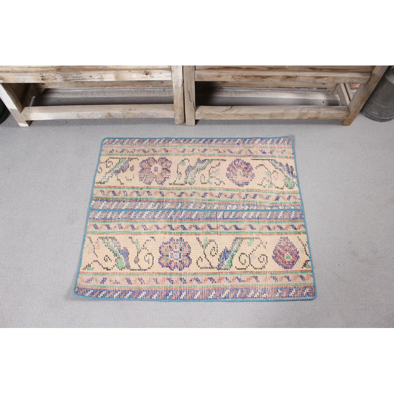 Tapis turc fabriqué à la main avec un design rétro de taille parfaite pour n'importe quelle pièce