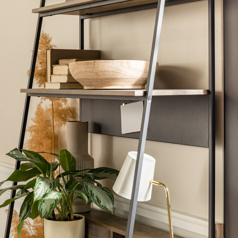 Lynnville Frame Side Table Set