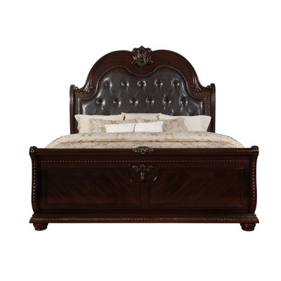 1pièce en similicuir de style traditionnel avec tête de lit capitonnée et capitonnée à boutons pour chambre à coucher formelle, grand lit-bateau, fini brun antique