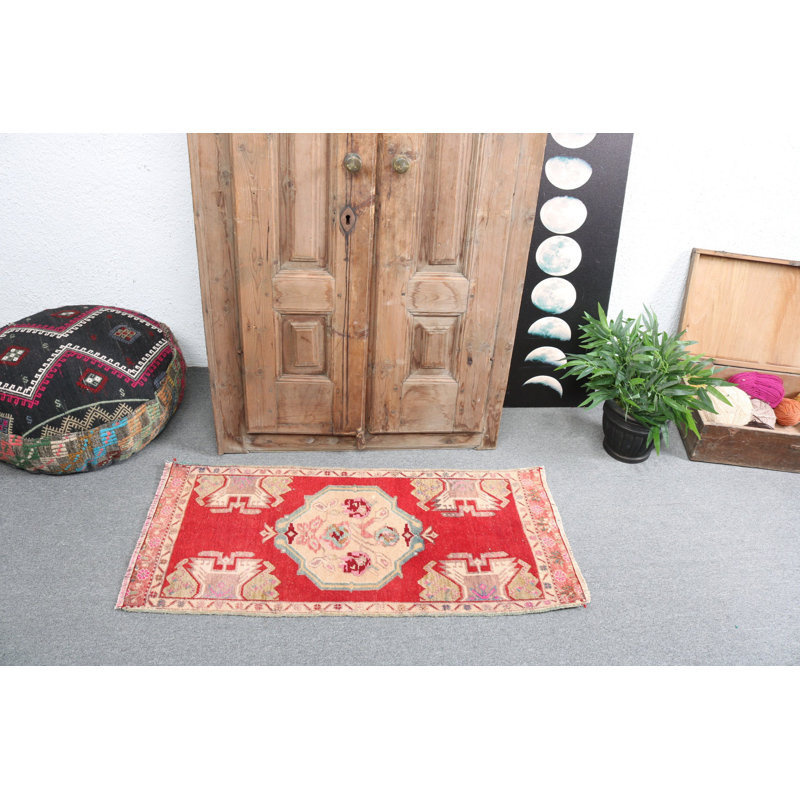 Tapis rétro fait à la main rouge turc rétro Anatolian, idéal comme tapis de porte décoratif
