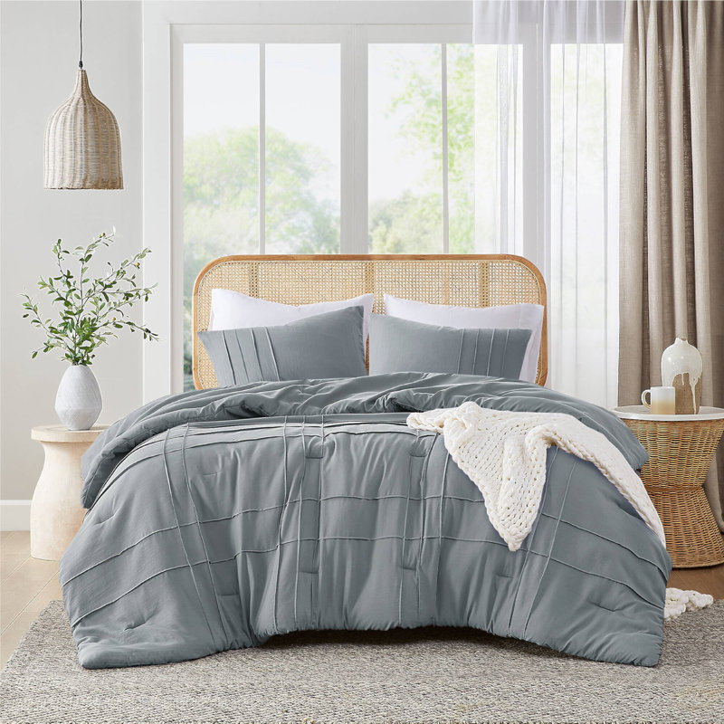 2-Piece Twin/Twin XL Soft Washed Pleated Comforter Set