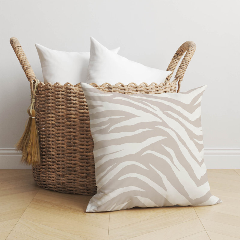 Coussin Zebra, H 16 po x l 16 po, Taupe