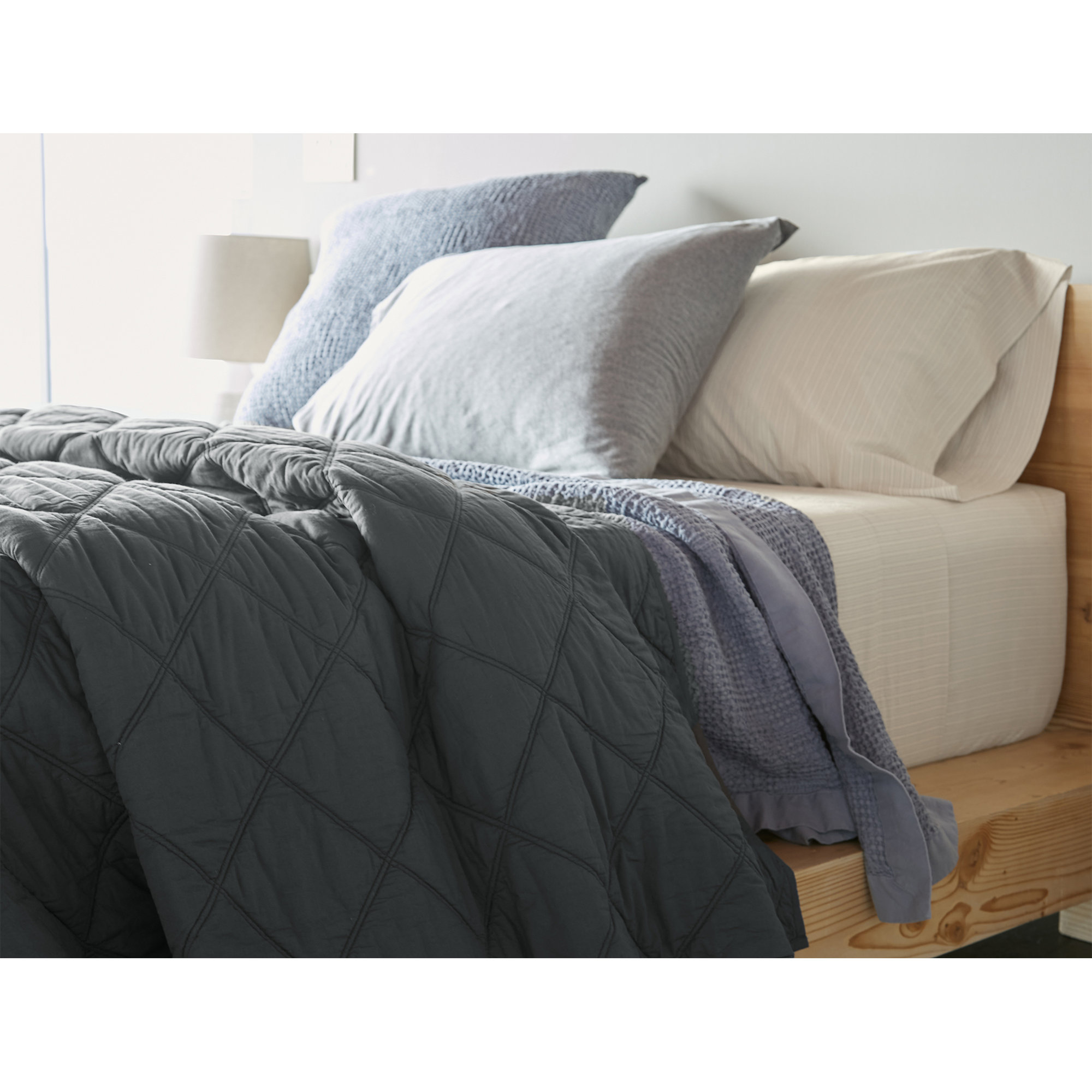 Diamond-Stitched Organic Cotton Organic Percale Comforter, Queen Comforter, Alpine White