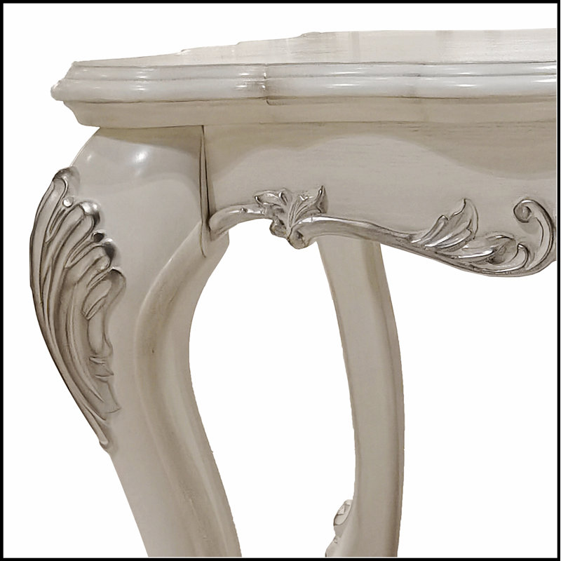 Table de bout Bone White avec pied à griffes, élégante et polyvalente pour une décoration moderne et fonctionnelle.