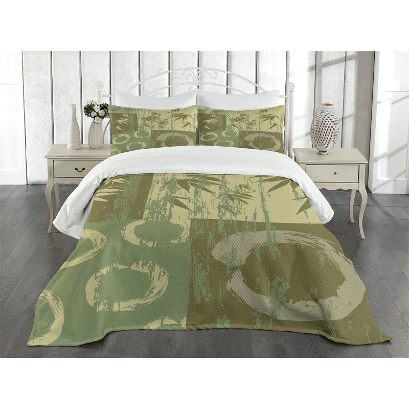 Queen Green Quilted Bedspread Set with Pillow Shams