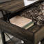 Table basse à plateau relevable, finition brune