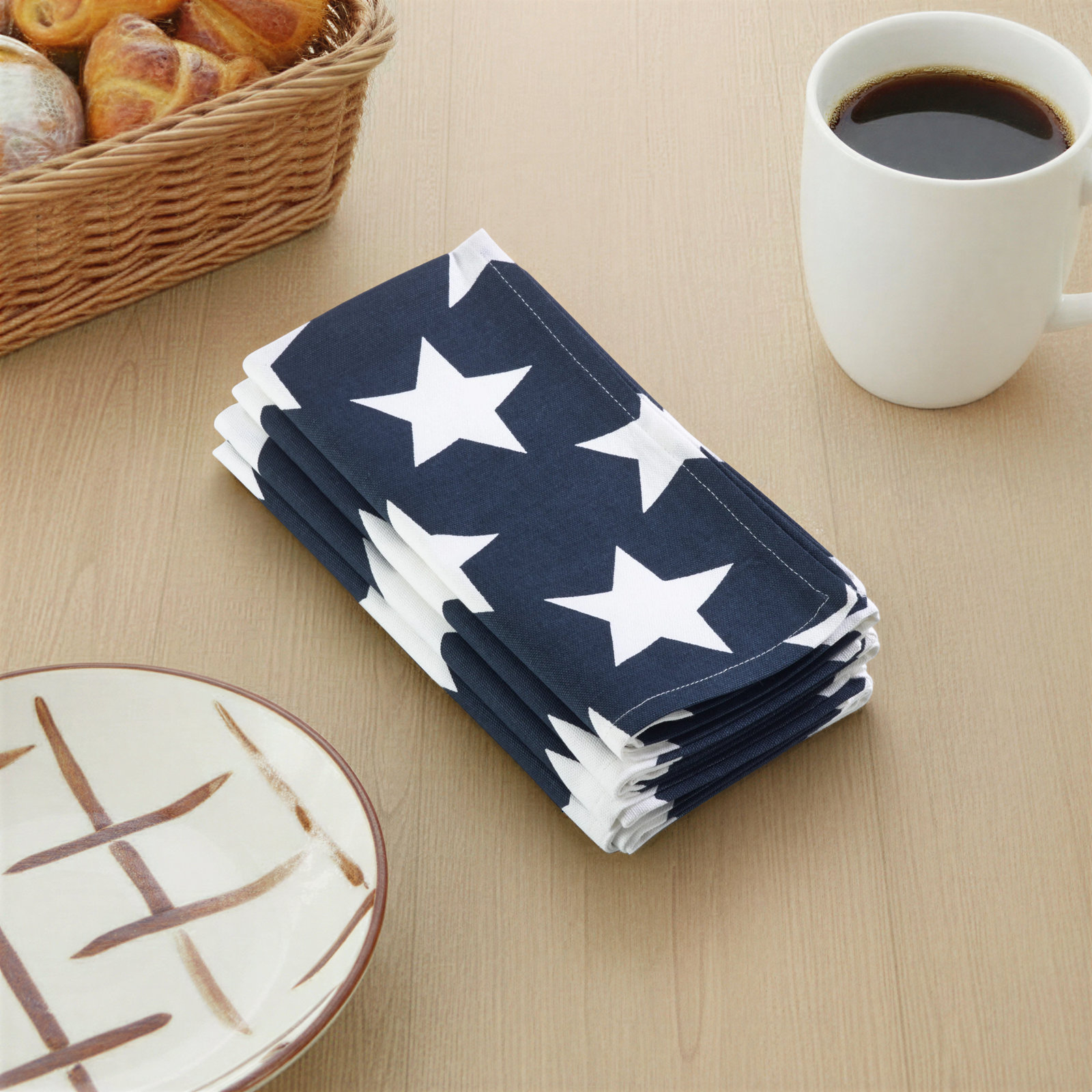 Americana Star Napkin (Set of 4), Patriotic Stars Table Linen for Memorial Day & 4th of July
