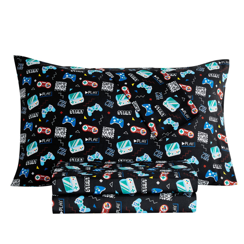 Game On 4pc Full Sheet Set, Full Sheet Set with 2 Pillowcases, Black/Controllers