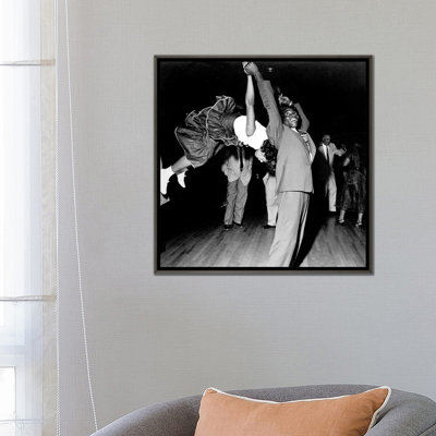 Couple dansant à la salle de bal Savoy, Harlem, 1947 - reproduction de photo