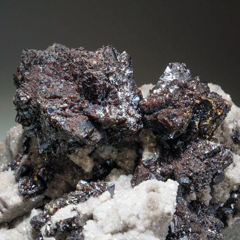 Sphalerite with Quartz and Dolomite from Dalnegorsk, Primorskiy Kray, Russia