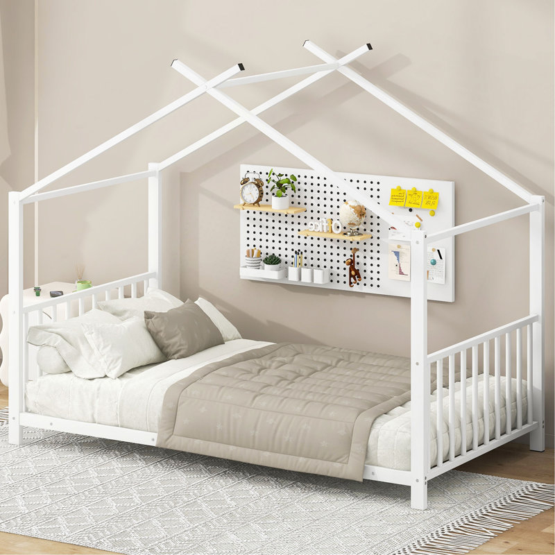 Lit plateforme simple en métal, blanc