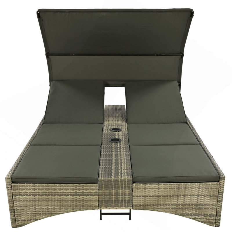 Chaise longue d'extérieur en rotin d'extérieur