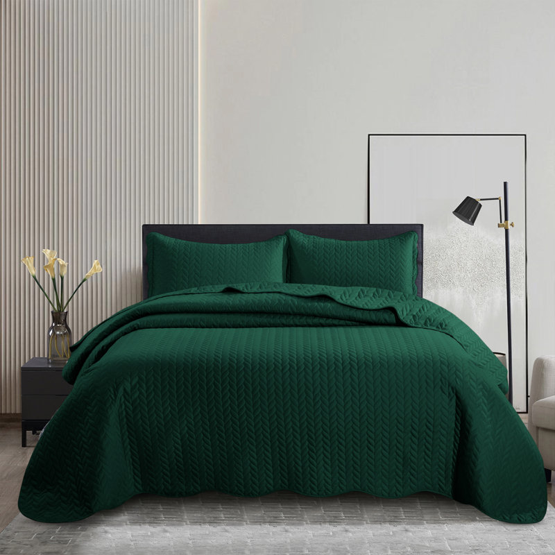 Embossed Microfiber Bedspread Set – All Seasoned Modern and Lightweight Bedding Set with Shams, Emerald