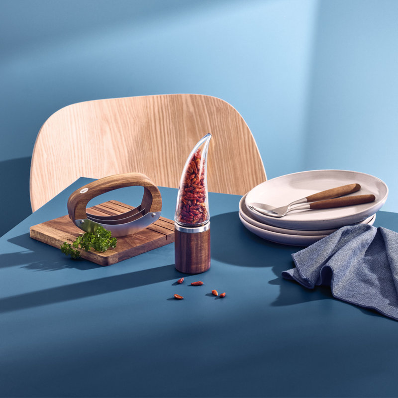 Adhoc Peperone Chilli Cutter In Acacia Wood Finish