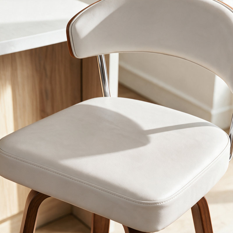 Ensemble de 2 tabourets de bar pivotants beiges de 26 po avec dossier et pieds en bois, tabourets de bar modernes en similicuir pour comptoir de cuisine