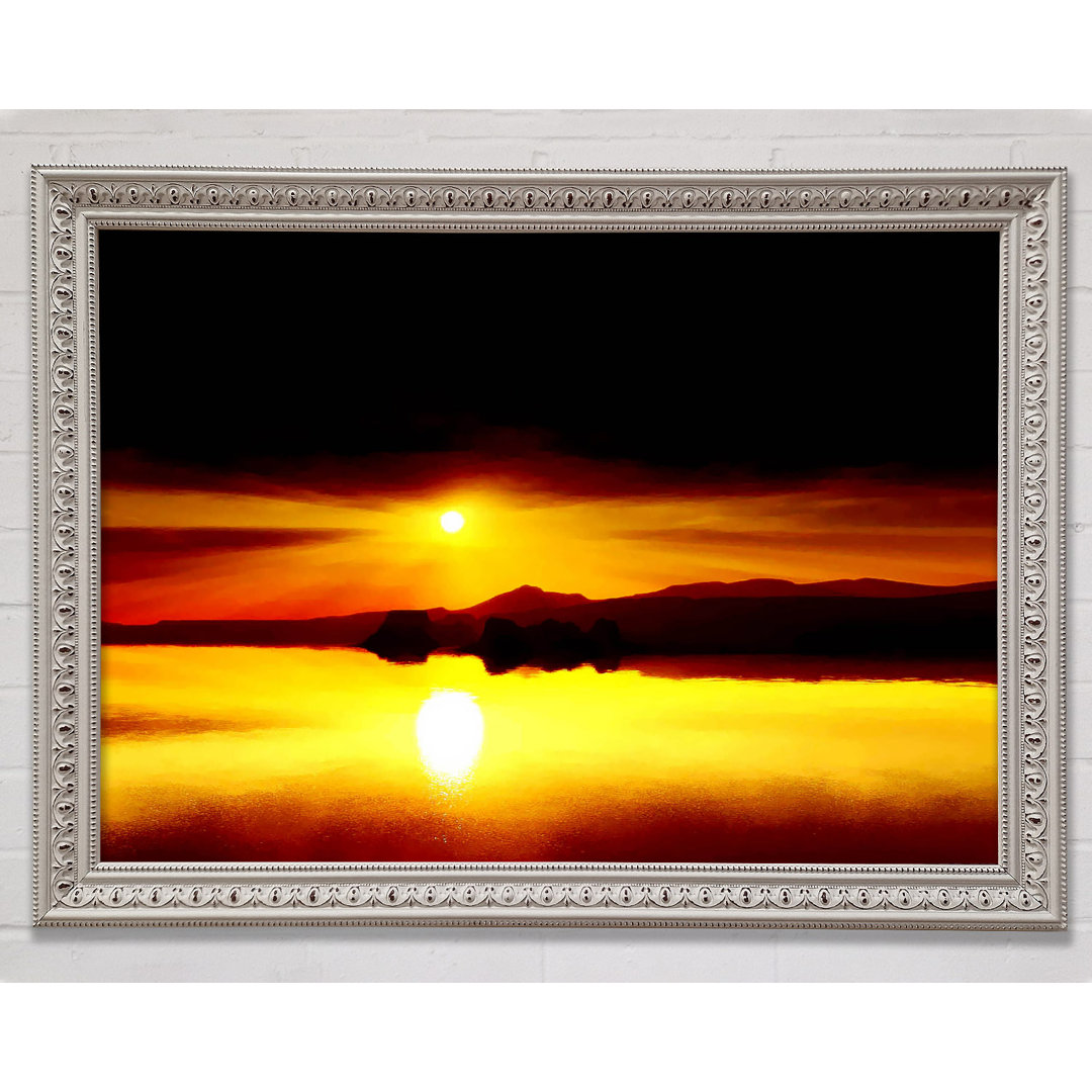 Gerahmtes Wandbild Waters Mountain Sunrise in Rot